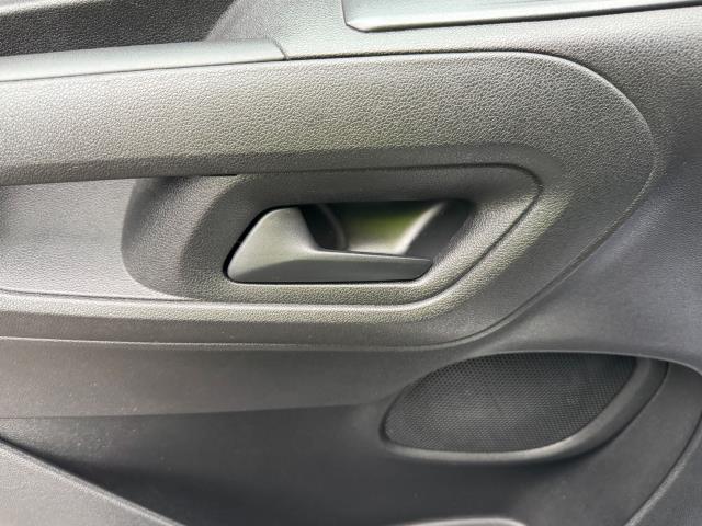 2021 Vauxhall Combo Cargo 2300 1.5 Turbo D 100Ps H1 Dynamic Van (DV71JMO) Image 42