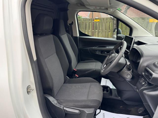 2021 Vauxhall Combo Cargo 2300 1.5 Turbo D 100Ps H1 Dynamic Van (DV71JMO) Image 16