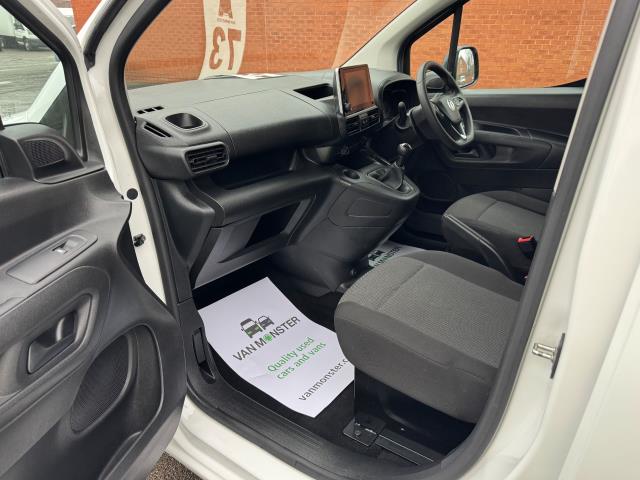2021 Vauxhall Combo Cargo 2300 1.5 Turbo D 100Ps H1 Dynamic Van (DV71JMO) Image 35