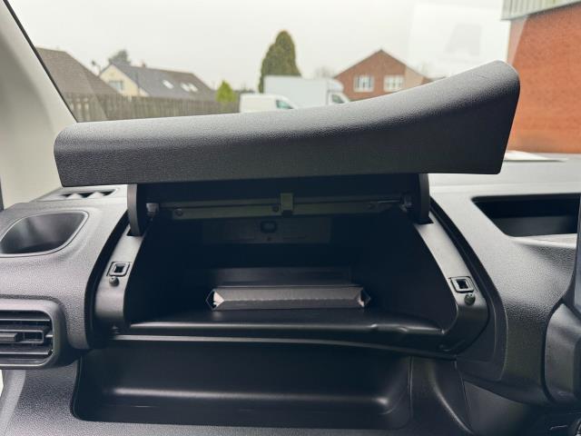 2021 Vauxhall Combo Cargo 2300 1.5 Turbo D 100Ps H1 Dynamic Van (DV71JMO) Image 43