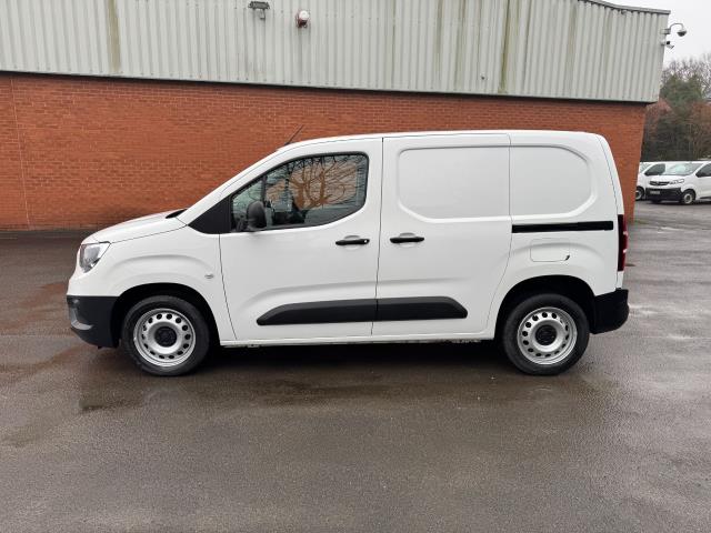 2021 Vauxhall Combo Cargo 2300 1.5 Turbo D 100Ps H1 Dynamic Van (DV71JMO) Image 6