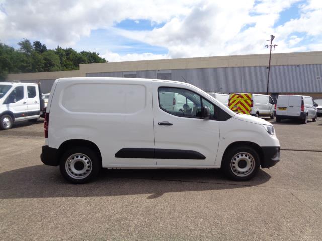 2021 Vauxhall Combo Cargo 2300 1.5 Turbo D 100Ps H1 Dynamic Van (DV71JVH) Image 11
