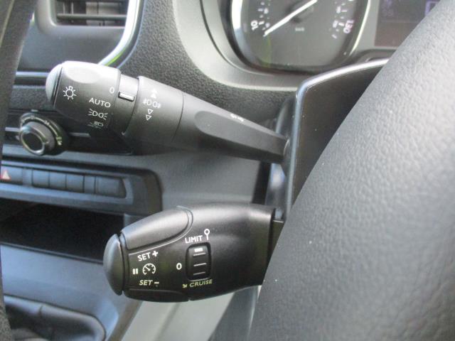 2021 Vauxhall Vivaro 2900 1.5D 100Ps Dynamic H1 Van (DV71JVR) Image 19