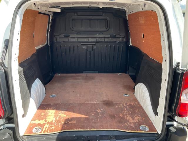 2021 Vauxhall Combo Cargo 2300 1.5 Turbo D 100Ps H1 Dynamic Van (DV71JWU) Image 13