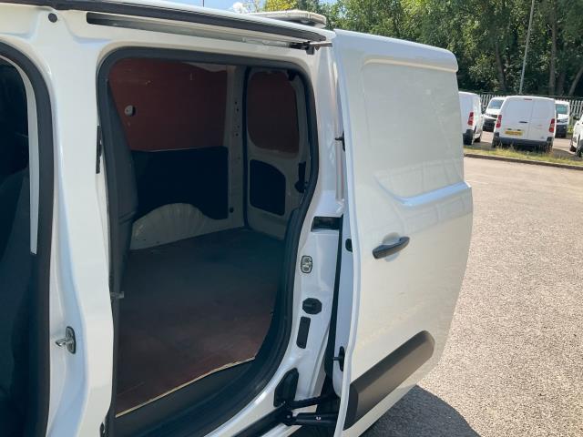 2021 Vauxhall Combo Cargo 2300 1.5 Turbo D 100Ps H1 Dynamic Van (DV71JWU) Image 8