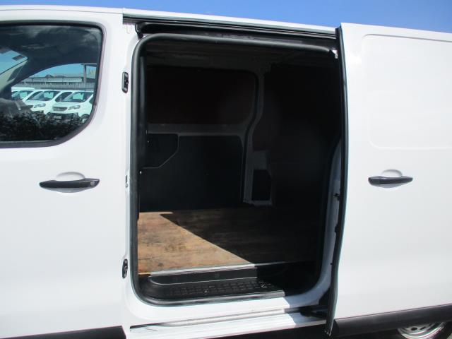 2022 Vauxhall Vivaro 2900 1.5D 100Ps Dynamic H1 Van (DV72HVH) Image 28