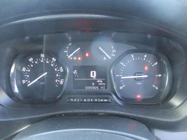 2022 Vauxhall Vivaro 2900 1.5D 100Ps Dynamic H1 Van (DV72HVH) Image 14