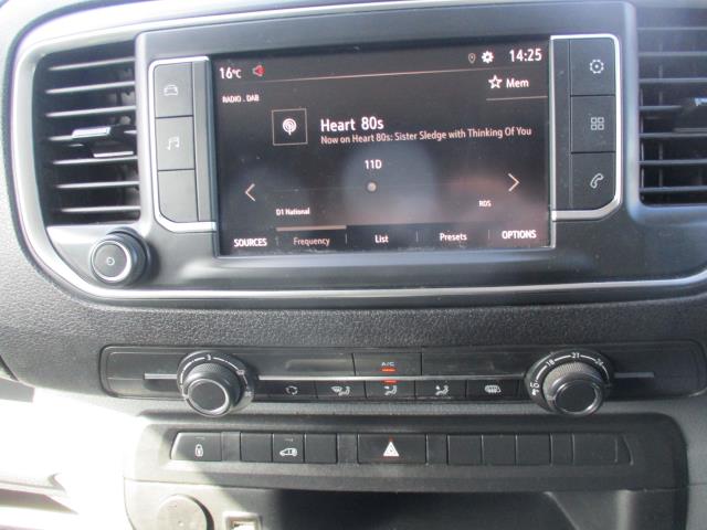 2022 Vauxhall Vivaro 2900 1.5D 100Ps Dynamic H1 Van (DV72HVH) Image 21