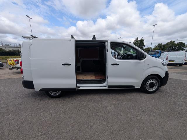 2022 Vauxhall Vivaro 2900 1.5D 100Ps Dynamic H1 Van (DV72HVX) Image 15