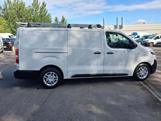 2022 Vauxhall Vivaro 2900 L2 H1 1.5D 100PS DYNAMIC EURO 6 (DV72HVX) Image 15