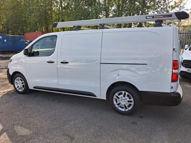 2022 Vauxhall Vivaro 2900 L2 H1 1.5D 100PS DYNAMIC EURO 6 (DV72HVX) Image 8
