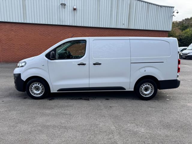 2022 Vauxhall Vivaro 2900 1.5D 100Ps Dynamic H1 Van (DV72HWM) Image 4