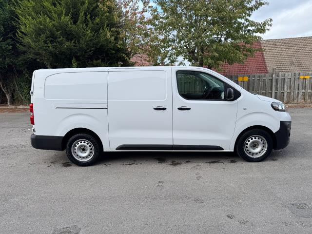 2022 Vauxhall Vivaro 2900 1.5D 100Ps Dynamic H1 Van (DV72HWM) Image 8