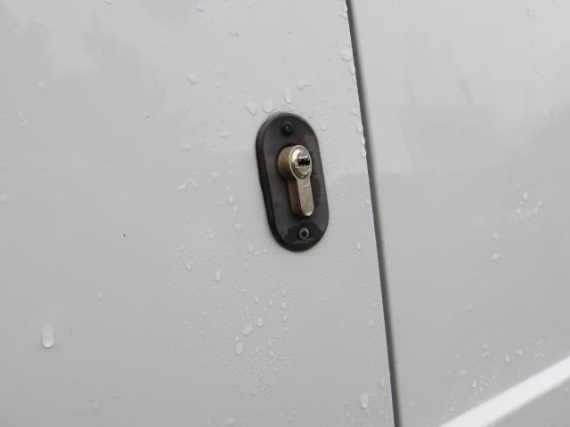 2022 Vauxhall Vivaro L2 2900 1.5D 100Ps Dynamic H1 Van**Air Con**Roof Rack**Racking** (DV72HWZ) Image 18