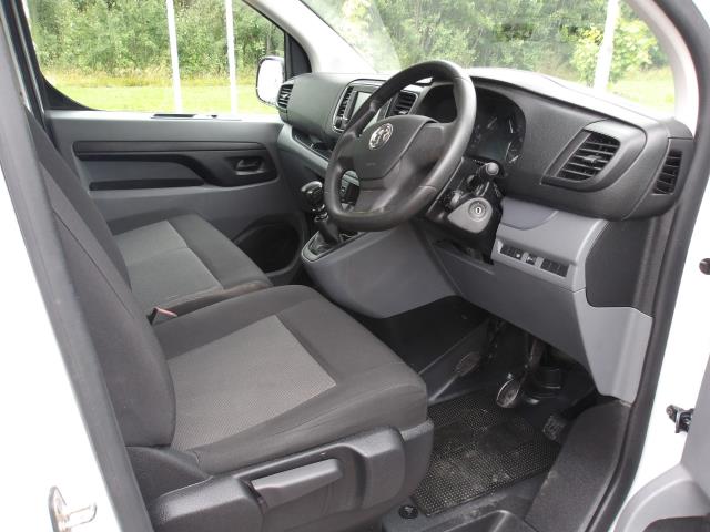 2022 Vauxhall Vivaro L2 2900 1.5D 100Ps Dynamic H1 Van**Air Con**Roof Rack**Racking** (DV72HWZ) Image 22