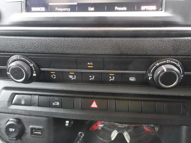 2022 Vauxhall Vivaro L2 2900 1.5D 100Ps Dynamic H1 Van**Air Con**Roof Rack**Racking** (DV72HWZ) Image 32