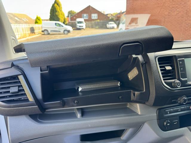 2022 Vauxhall Vivaro 2900 1.5D 100Ps Dynamic H1 Van (DV72OUX) Image 38
