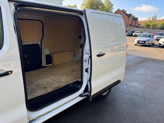 2022 Vauxhall Vivaro 2900 1.5D 100Ps Dynamic H1 Van (DV72OUX) Image 42