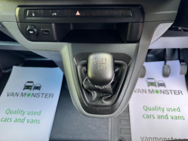 2022 Vauxhall Vivaro 2900 1.5D 100Ps Dynamic H1 Van (DV72OUX) Image 28