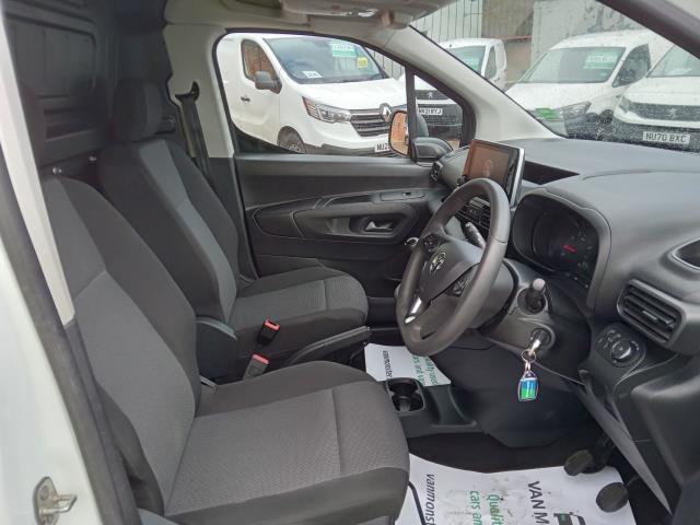 2021 Vauxhall Combo Cargo 2300 1.5 Turbo D 100Ps H1 Dynamic Van (DW21AUR) Image 19