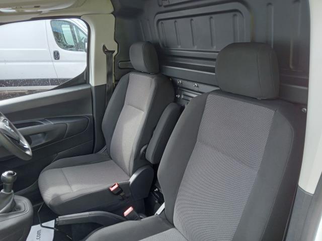 2021 Vauxhall Combo Cargo 2300 1.5 Turbo D 100Ps H1 Dynamic Van (DW21AUR) Image 13