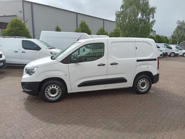 2021 Vauxhall Combo Cargo 2300 1.5 Turbo D 100Ps H1 Dynamic Van (DW21AUR) Image 3