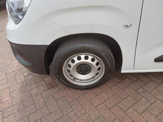 2021 Vauxhall Combo Cargo 2300 1.5 Turbo D 100Ps H1 Dynamic Van (DW21AUR) Image 11