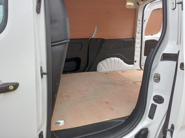 2021 Vauxhall Combo Cargo 2300 1.5 Turbo D 100Ps H1 Dynamic Van (DW21AUR) Image 16