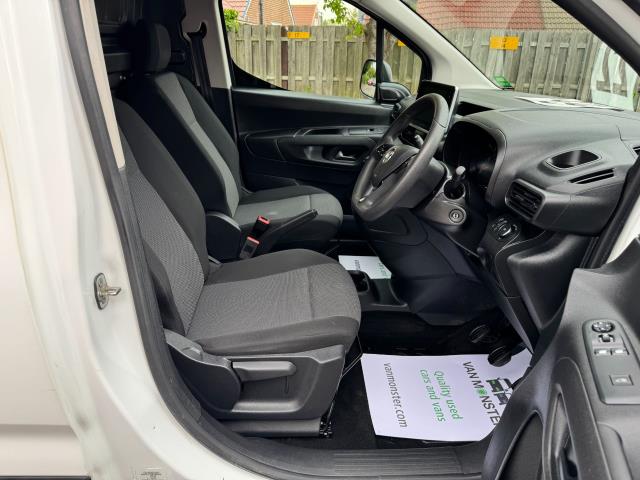 2021 Vauxhall Combo Cargo 2300 L2 1.5 Turbo D 100Ps H1 Dynamic Van (DW21AUU) Image 14
