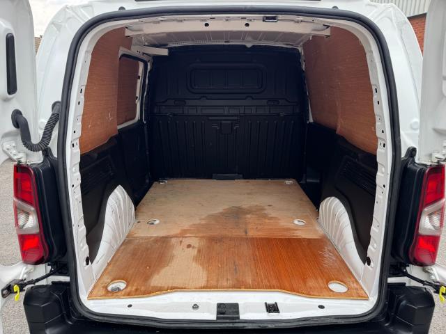 2021 Vauxhall Combo Cargo 2300 L2 1.5 Turbo D 100Ps H1 Dynamic Van (DW21AUU) Image 49