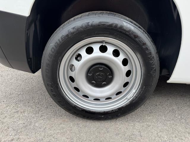 2021 Vauxhall Combo Cargo 2300 L2 1.5 Turbo D 100Ps H1 Dynamic Van (DW21AUU) Image 61
