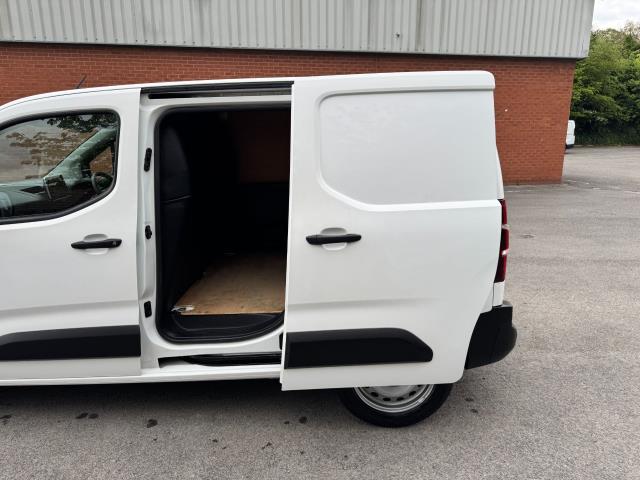 2021 Vauxhall Combo Cargo 2300 L2 1.5 Turbo D 100Ps H1 Dynamic Van (DW21AUU) Image 47