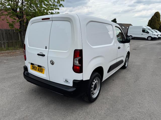 2021 Vauxhall Combo Cargo 2300 L2 1.5 Turbo D 100Ps H1 Dynamic Van (DW21AUU) Image 9