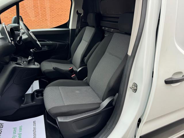 2021 Vauxhall Combo Cargo 2300 L2 1.5 Turbo D 100Ps H1 Dynamic Van (DW21AUU) Image 38