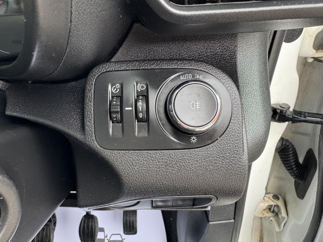 2021 Vauxhall Combo Cargo 2300 L2 1.5 Turbo D 100Ps H1 Dynamic Van (DW21AUU) Image 26