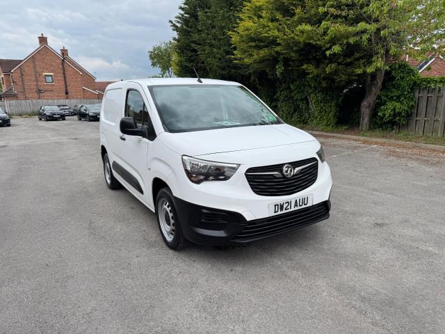 2021 Vauxhall Combo Cargo 2300 L2 1.5 Turbo D 100Ps H1 Dynamic Van (DW21AUU) Image 2
