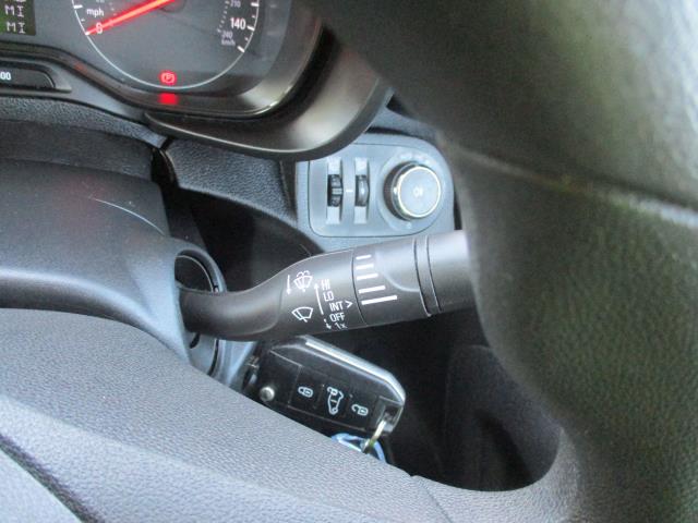 2020 Vauxhall Combo Cargo 2300 1.5 Turbo D 100Ps H1 Sportive Van (DW69BGE) Image 19