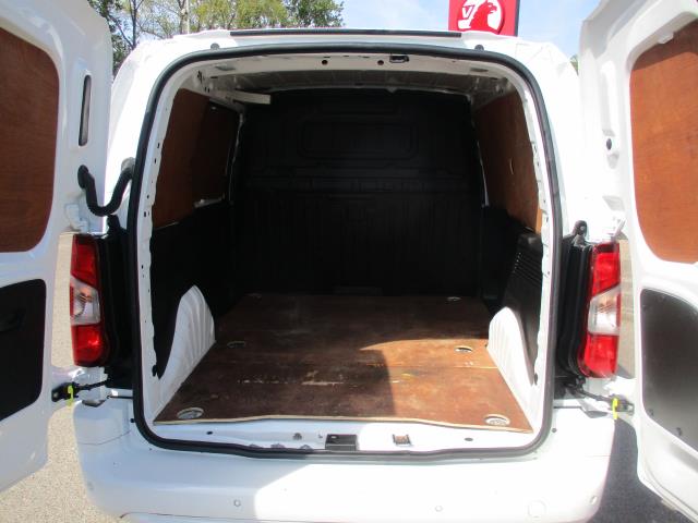 2020 Vauxhall Combo Cargo 2300 1.5 Turbo D 100Ps H1 Sportive Van (DW69BGE) Image 32