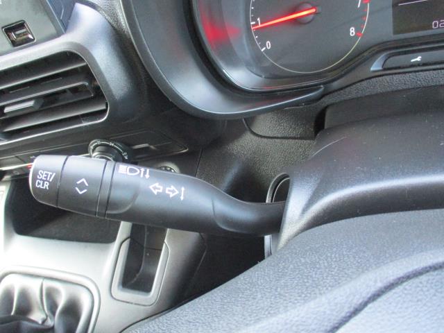 2020 Vauxhall Combo Cargo 2300 1.5 Turbo D 100Ps H1 Sportive Van (DW69BGE) Image 21