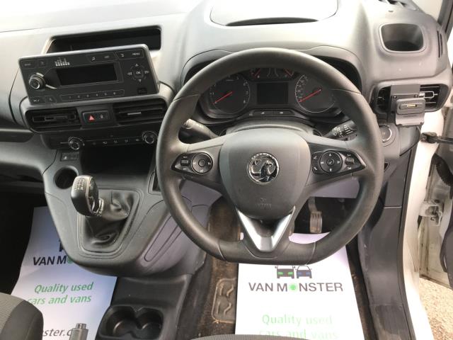 2020 Vauxhall Combo Cargo 2300 1.5 Turbo D 100Ps H1 Sportive Van (DW69BUP) Image 15
