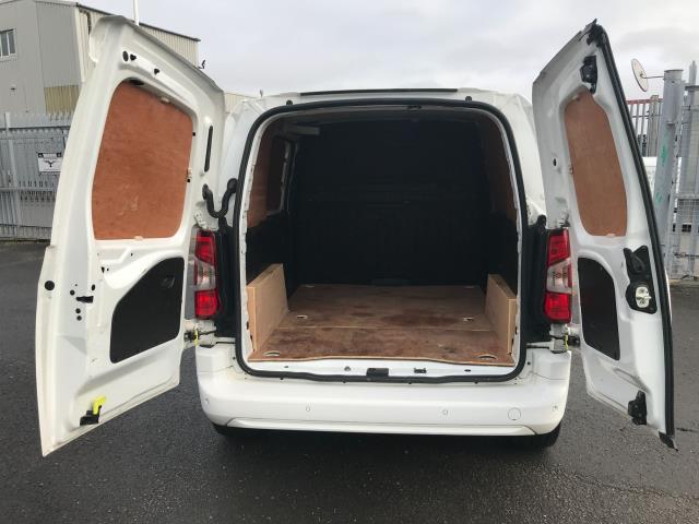 2020 Vauxhall Combo Cargo 2300 L1 1.5TURBO D 100PS SPORTIVE EURO 6 (DW69BVH) Image 26