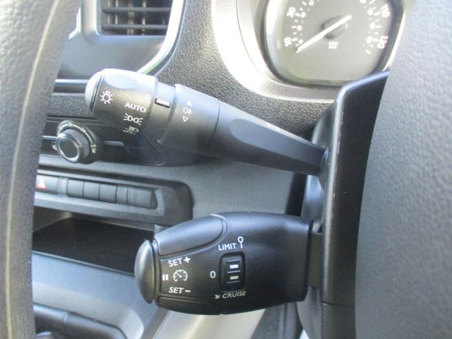 2021 Vauxhall Vivaro 2900 1.5D 100Ps Dynamic H1 Van (DW70BKN) Image 19