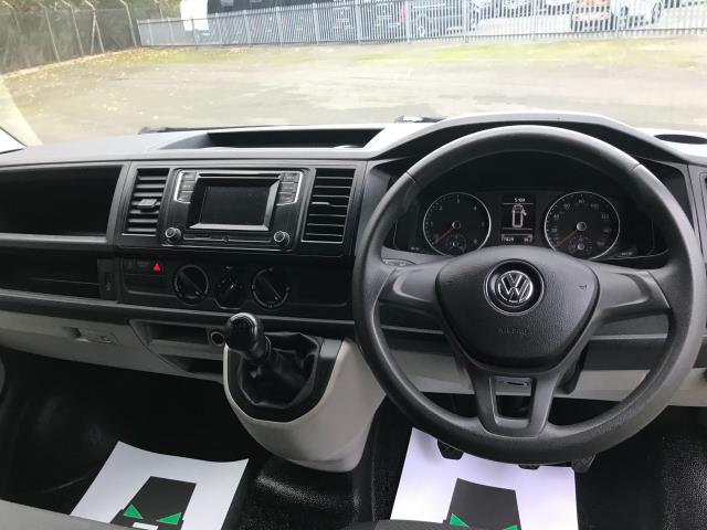 2018 Volkswagen Transporter T32 LWB DIESEL 2.0 TDI BMT 102 Startline Van Euro 6 (DX18UXY) Image 17