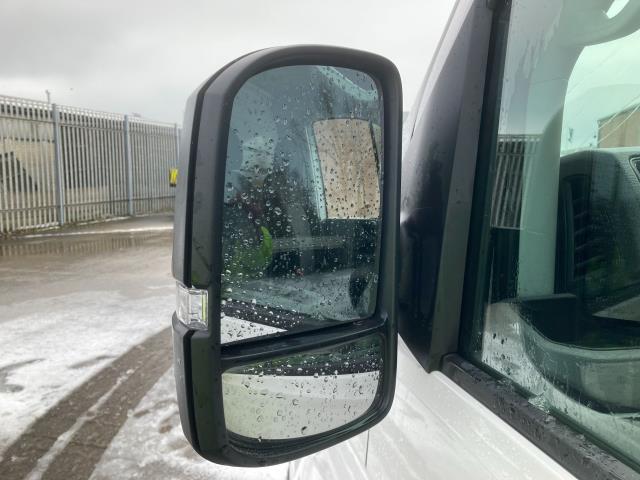 2019 Volkswagen Crafter CR35 13FT 6 LUTON 140PS STARTLINE EURO 6 TAIL LIFT  (DX69ZPL) Image 36