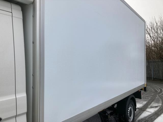 2019 Volkswagen Crafter CR35 13FT 6 LUTON 140PS STARTLINE EURO 6 TAIL LIFT  (DX69ZPL) Image 20