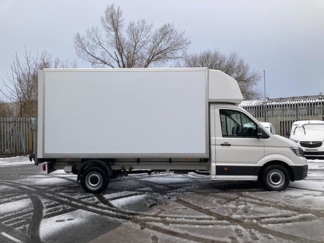 2019 Volkswagen Crafter CR35 13FT 6 LUTON 140PS STARTLINE EURO 6 TAIL LIFT  (DX69ZPL) Image 6