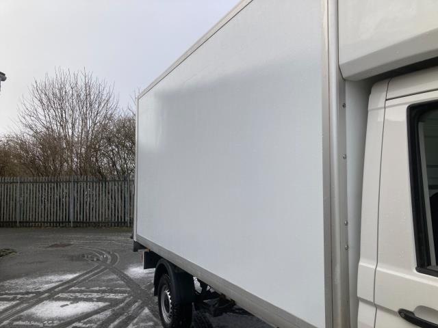 2019 Volkswagen Crafter CR35 13FT 6 LUTON 140PS STARTLINE EURO 6 TAIL LIFT  (DX69ZPL) Image 21