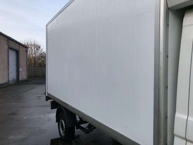 2019 Volkswagen Crafter CR35 13FT LUTON 140PS STARTLINE EURO 6 TAIL LIFT  (DX69ZRL) Image 8