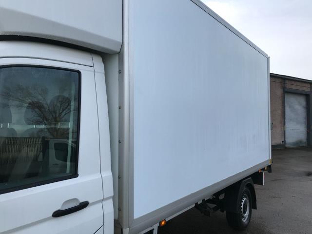 2019 Volkswagen Crafter CR35 13FT LUTON 140PS STARTLINE EURO 6 TAIL LIFT  (DX69ZRL) Image 9