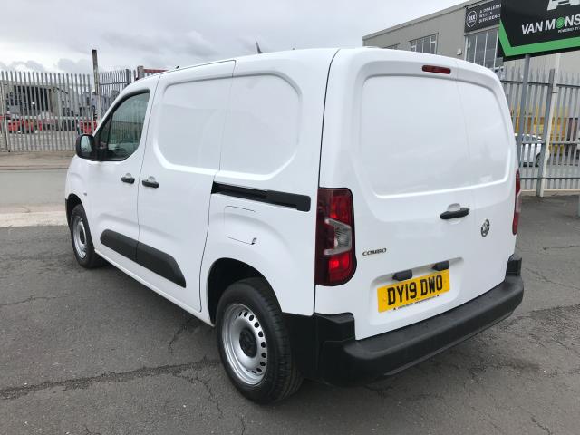 2019 Vauxhall Combo Cargo CARGO 2000 1.6D TURBO 100PS EDITION EURO 6 (DY19DWO) Image 4